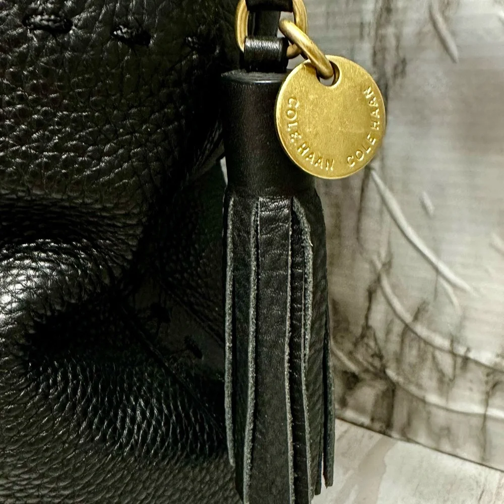 Cole Haan Large Black Pebbled Leather Hobo Bag Brass Hardware Classic Metro Vibe